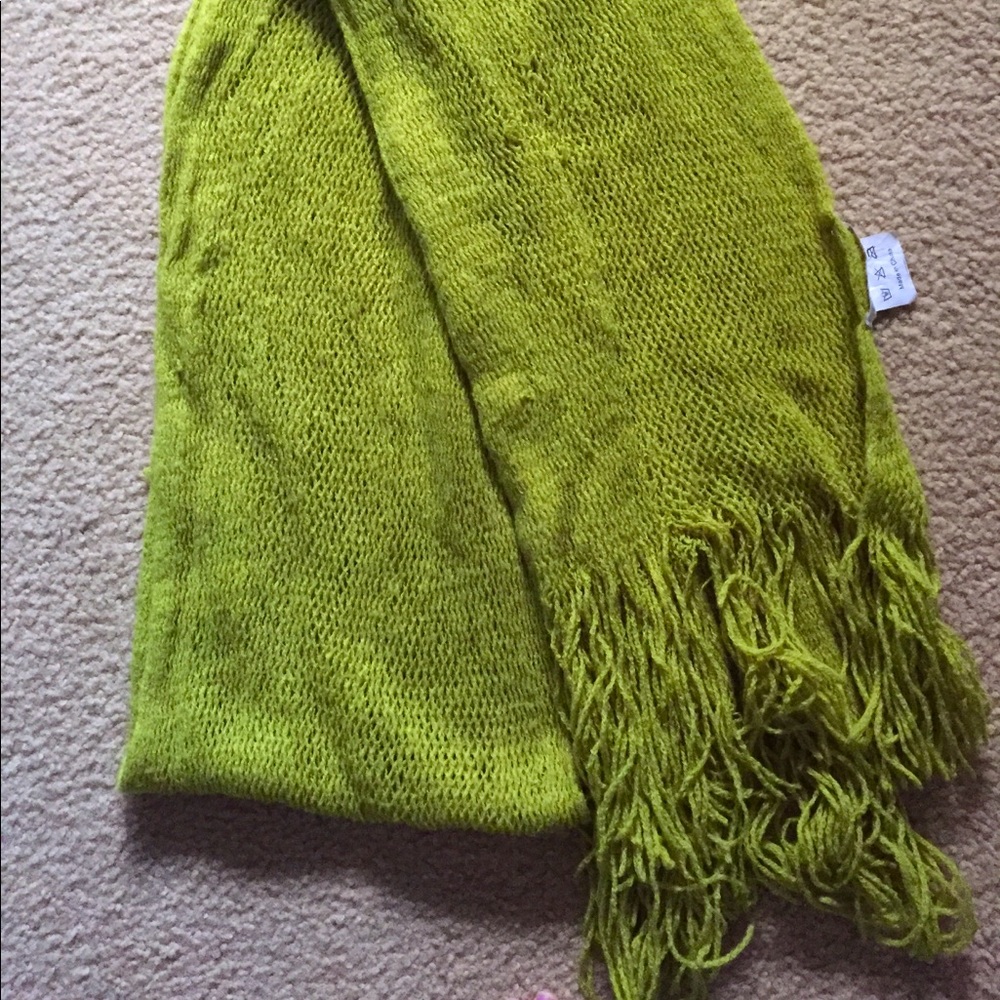 Scarf - Picture 1 of 2